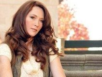 Sunset Violet Music featuring Lillian Fox