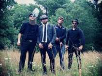 Andrew Kane and the Alibis