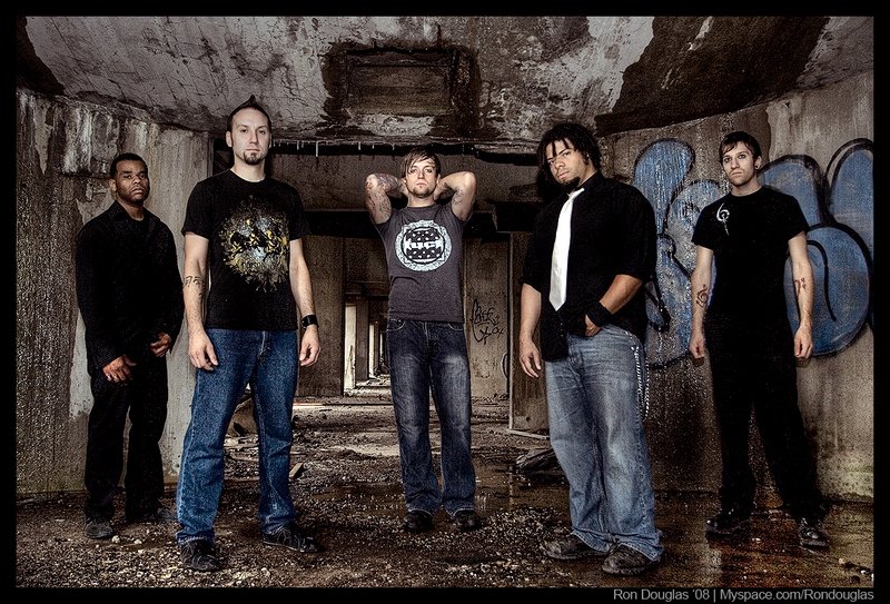ReverbNation profile picture for @displaced