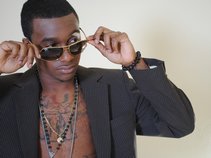 FOLLOW ME ON TWITTER @SMILESOFFICIAL