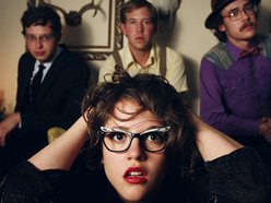 Sallie Ford & the Sound Outside