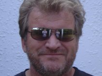 Tony Wood