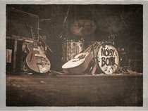 THE NOISY BOYS