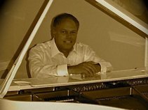 Steven Gores