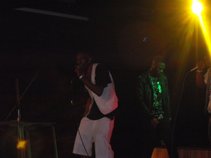 kiNG izZLE
