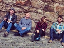Kim Lowings & The Greenwood