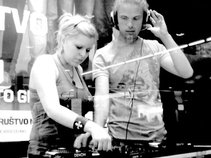 JoeCharlie & Sink The Pink