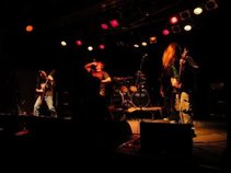 MONOLIYTH