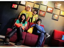 Flavia Band