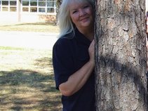 Judy LeNora -- singer-songwriter-poetry