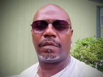 Tyrus2k-Songwriter,singer