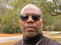 Tyrus2k-Songwriter,singer