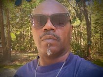 Tyrus2k-Songwriter,singer