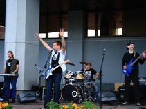 Mc Levis & band