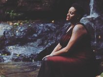 Shana VonShe