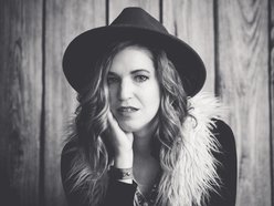 Kate Mills