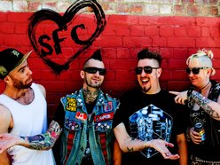 Strawberry Fist Cake