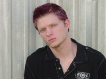 Ashton Dain Singer / Songwriter