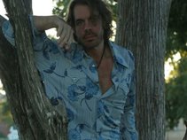 Lonny Clyde