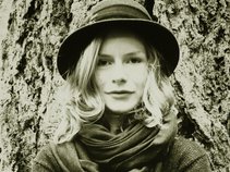 Anne-Marie Sanderson