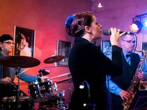 DANCE MUSIC COVER BAND