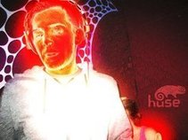 DJ ΗUSE