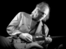 Adrian Belew
