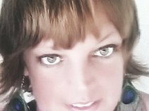 Terese Mullinax sings songs written by various artists