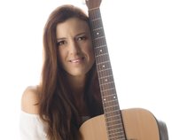 Nicole "Songbird" Coward