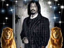 ANTONIO (Quentin Mack)