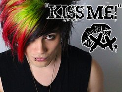 "Kiss Me!"