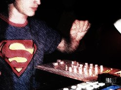 Dj AmodKiT