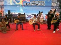 "Hari Bahagiamu" (HUSBAND Band)