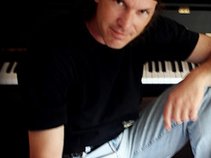 Piano Man Bryan