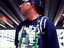 DJ HANGLOOSE