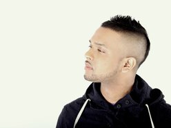 Mumzy Stranger