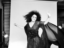 Music Amanda Miguel