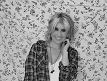 Shelby Dicharo