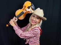 Fiddling Leona