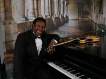 Eugene Williams aka Genay w/Cash Money Experience