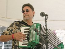 Alexander Uskuraitis Music