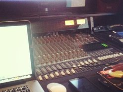 BLAZEMASTERZ PRODUCER MANOLOBEATZ