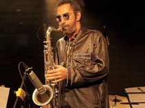 George & The Good Vibes