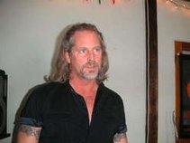 Dee Girard