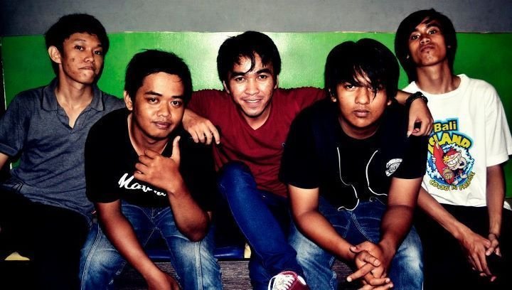ReverbNation profile picture for @featuring