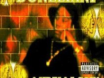 DONELAWEEZ 2 Sides 2 a coin