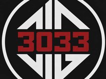 3033