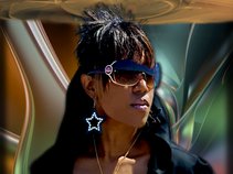 Lady Mck (writer/ghostwriter)