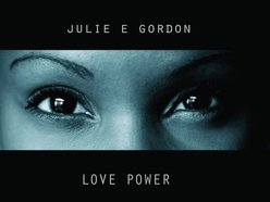 Julie E Gordon