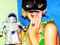 Lizzy Grant and the Phenomena